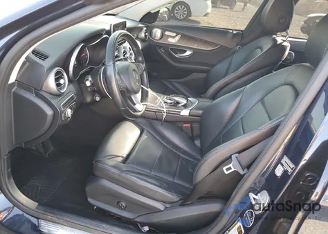 2015 Mercedes-Benz C 300 4Matic из США, поврежденный, VIN 55SWF4KB1FU027229